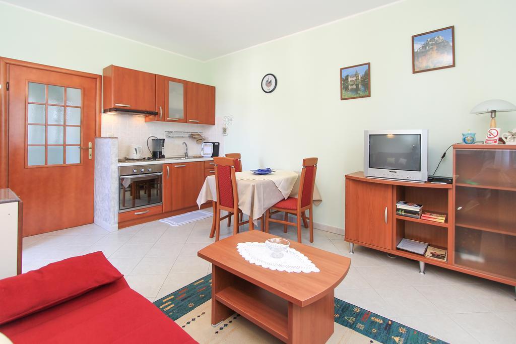 Apartments Silvia Poreč Exterior foto